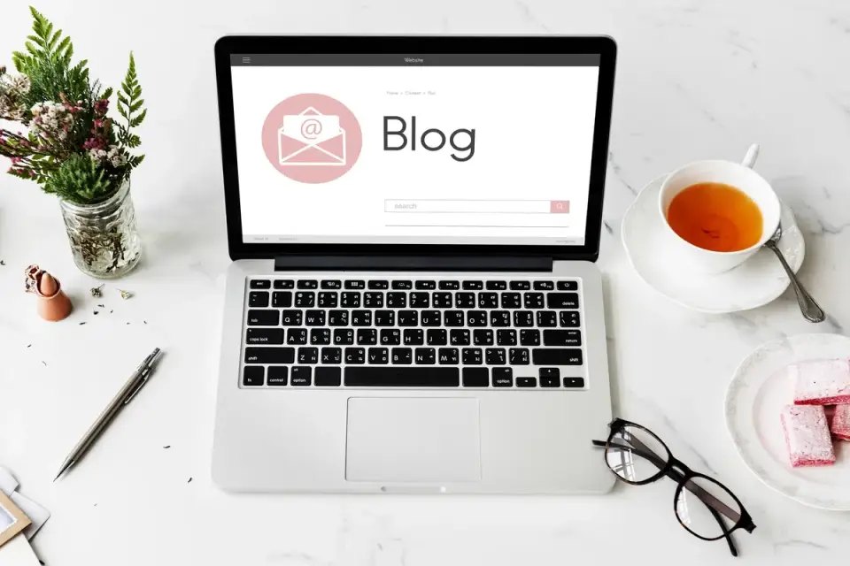 online message blog chat communication