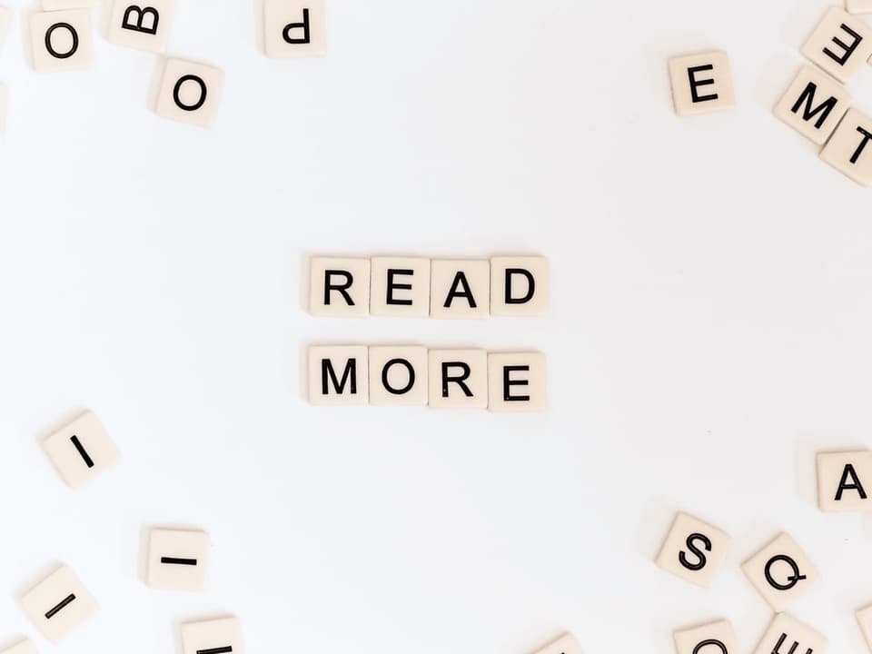 Contoh CTA "read More", artinya "Baca Lebih Lanjut"