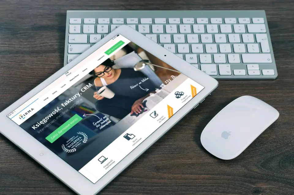 kegunaan website perusahaan