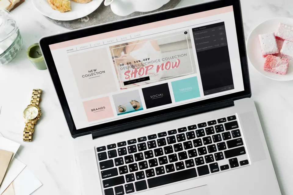 kelebihan dan kekurangan website vs marketplace