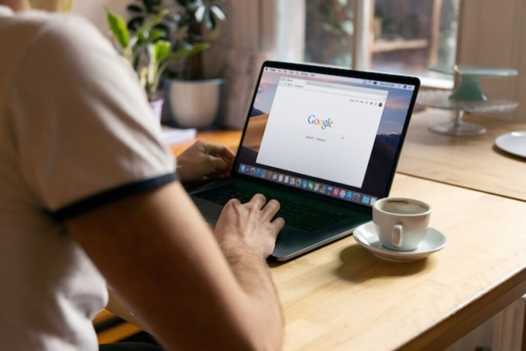 Google Ads: Definisi, Fungsi, Jenis, Fitur, & Cara Kerjanya 4 ilustrasi google ads