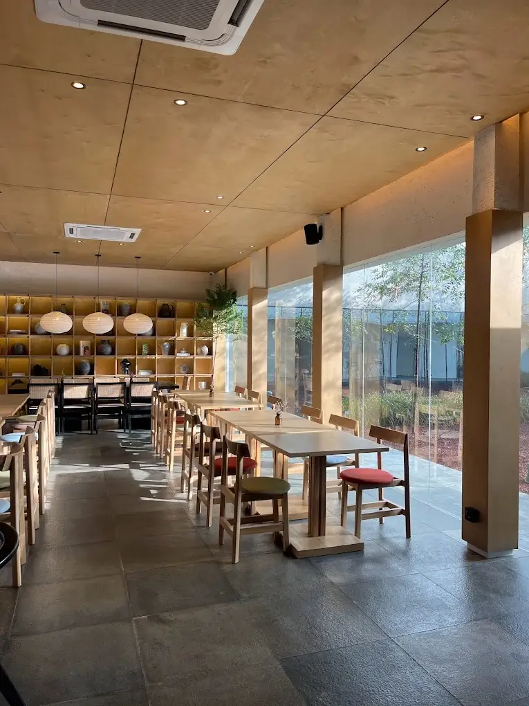 byasa cafe di bandung