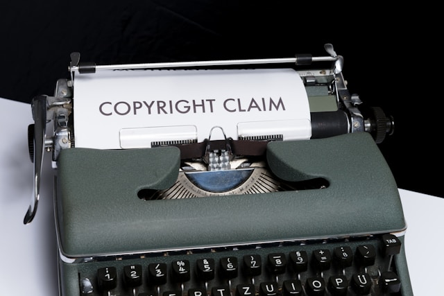update tahun copyright otomatis website